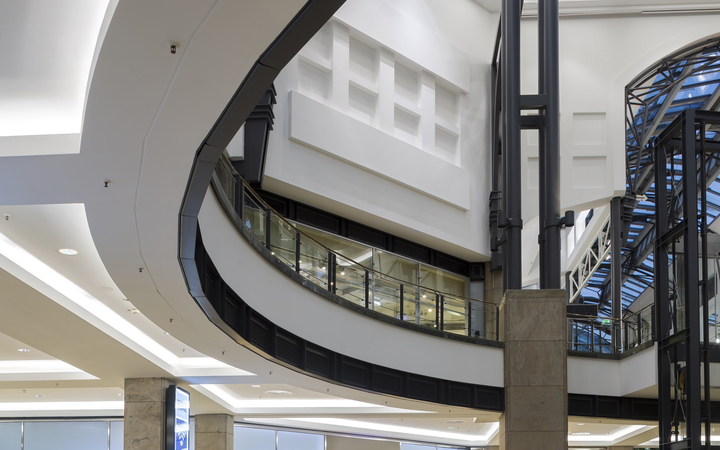 Shop lighting places particularly high demands on realistic color rendering, attractive displays and high flexibility. Picture: LEDVANCE